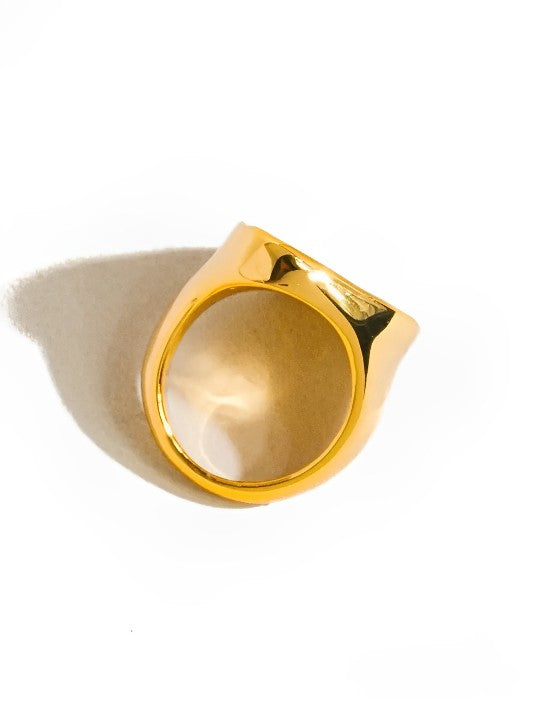 Calypso 18k Gold Natural Shell Statement Ring